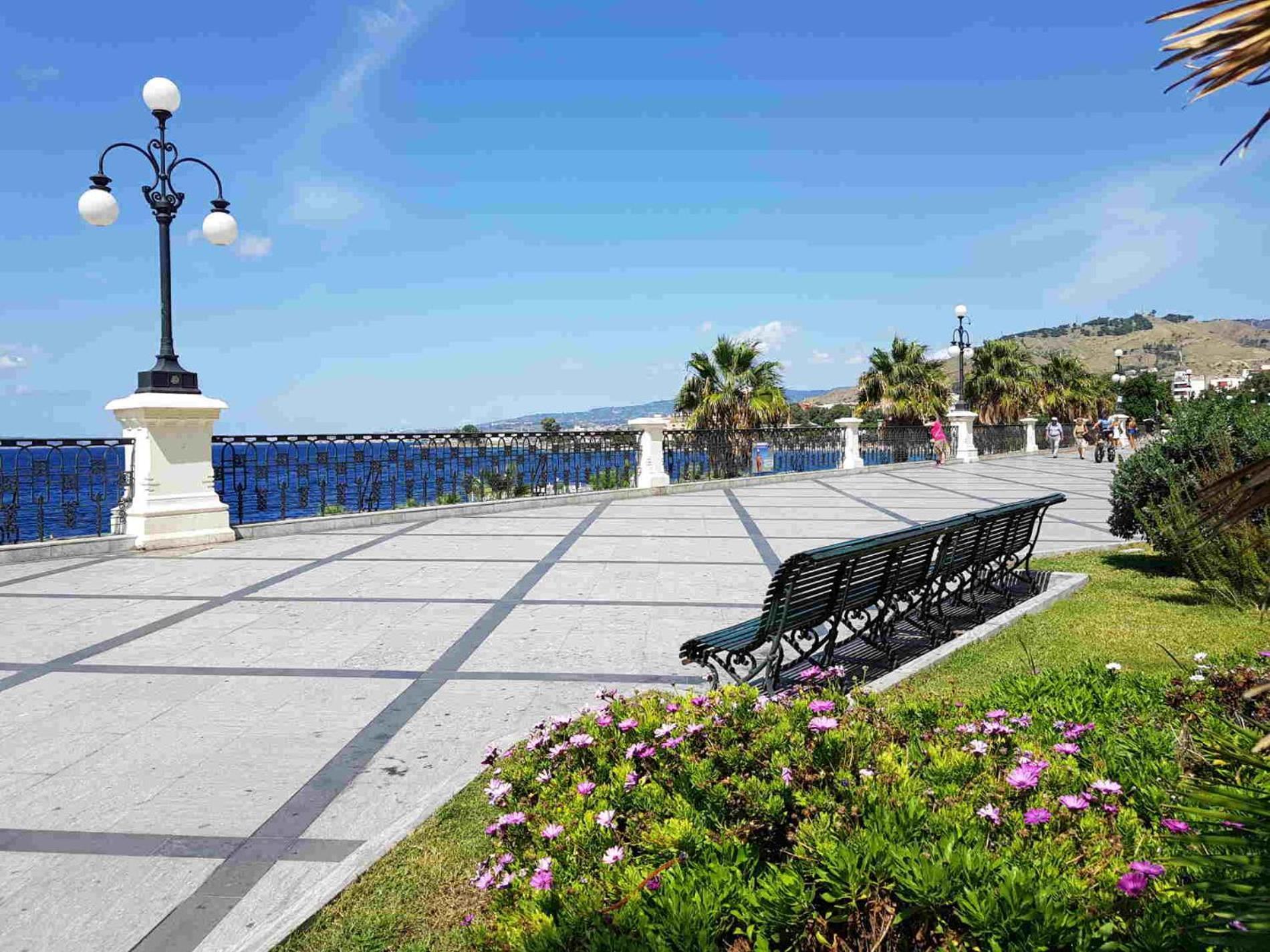 Il Balcone Sullo Stretto Bed & Breakfast Reggio di Calabria Exterior foto